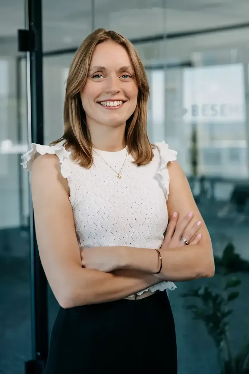 Foto von Nora Dickmann, Redaktion bei der Bese Media GmbH